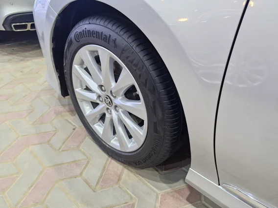 Toyota Camry  GLE 2020 