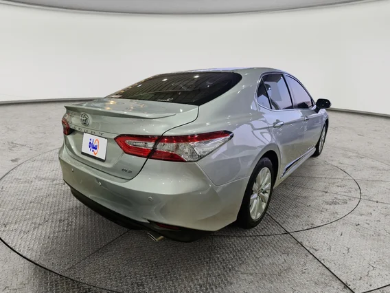 Toyota Camry  GLE 2020 