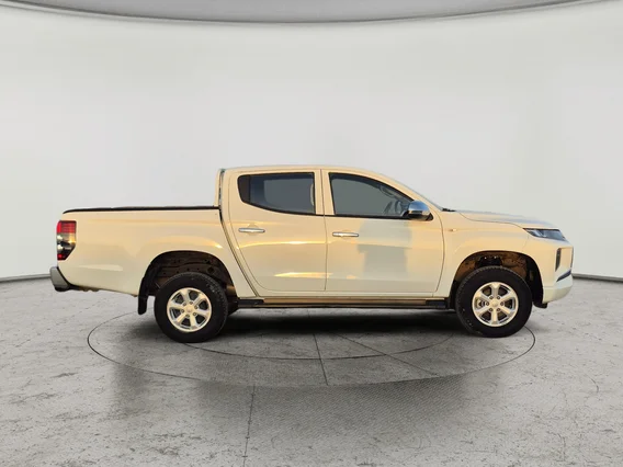ميتسوبيشي L200 DC 4x4 Diesel 2023 دبل