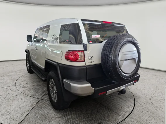 تويوتا اف جي FJ Cruiser 2023 دبل