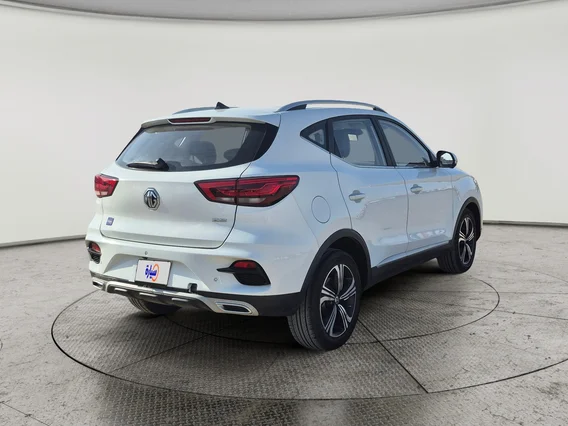 MG ZS LUX 2022 