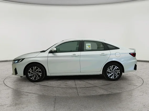 Toyota Yaris  YX 2026 