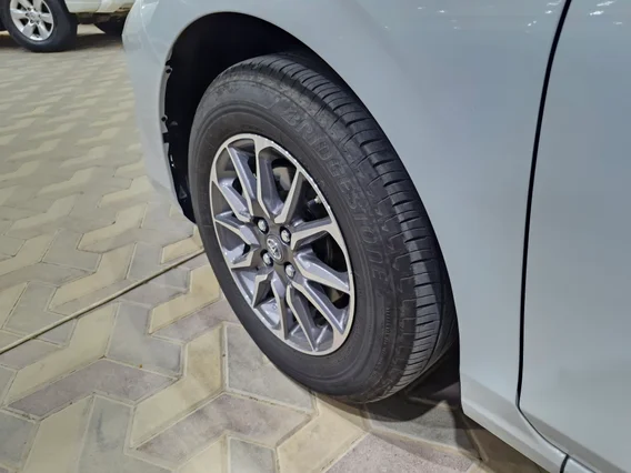 Toyota Yaris  Y 2024 