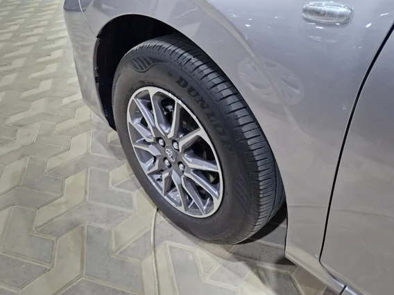 Toyota Yaris  Y 2024 