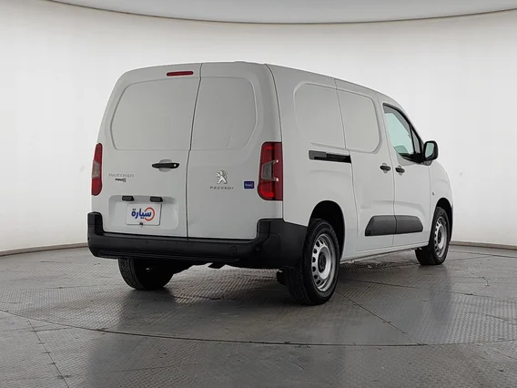 بيجو بارتنر Long van 2022 