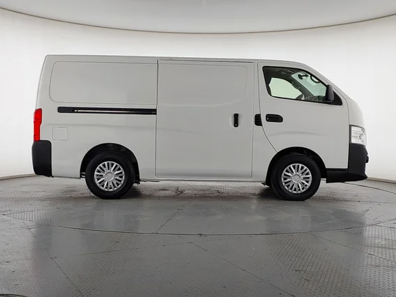 نيسان باص اورفان NV350 2021 