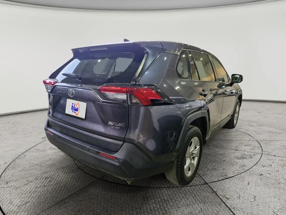 Toyota RAV4 LE 2021 