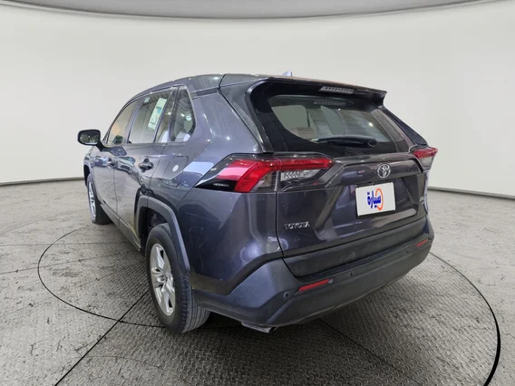 Toyota RAV4 LE 2021 