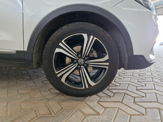 MG ZS LUX 2022 