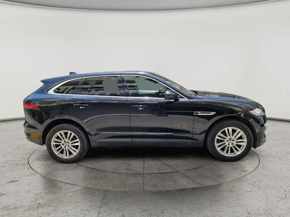 جاغوار F Pace  2019 