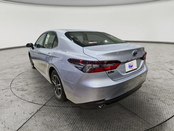 Toyota Camry  LE 2022 