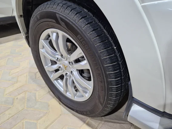 ميتسوبيشي باجيرو GLS 5Doors 2020 دبل