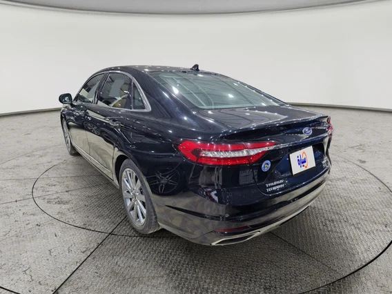 Ford Taurus Titanium 2022 