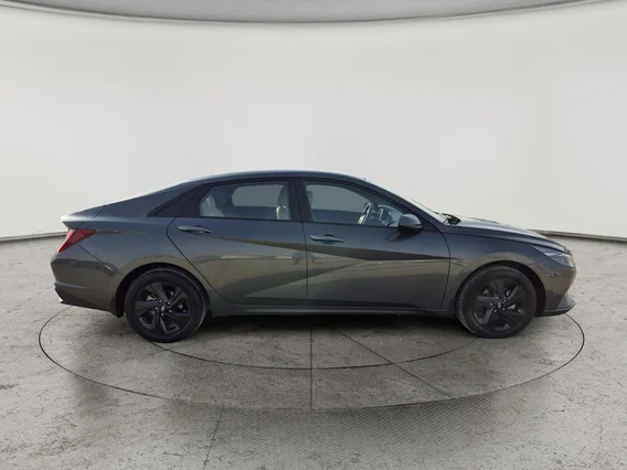 Hyundai Elantra Smart 2023 