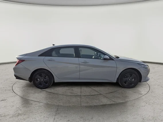 Hyundai Elantra Smart 2023 