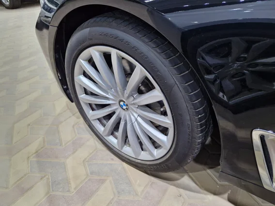 بي ام دبليو الفئة السابعة 730Li 2018 