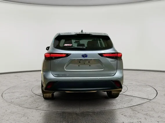 Toyota Highlander LE 2025 