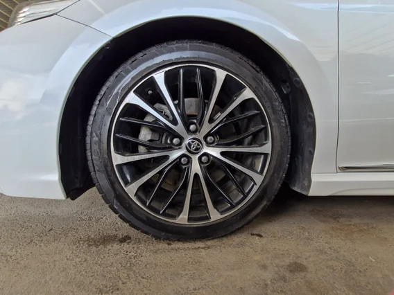 Toyota Camry  SE 2020 