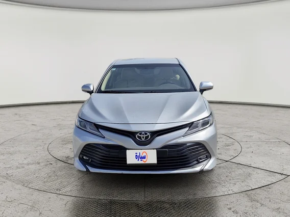 Toyota Camry  GLE 2020 