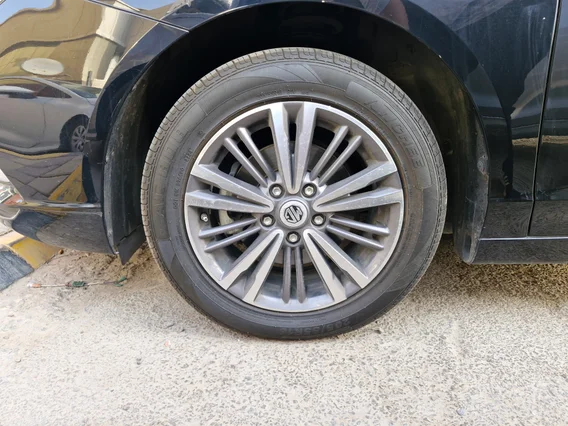 MG 5 LUX 2023 