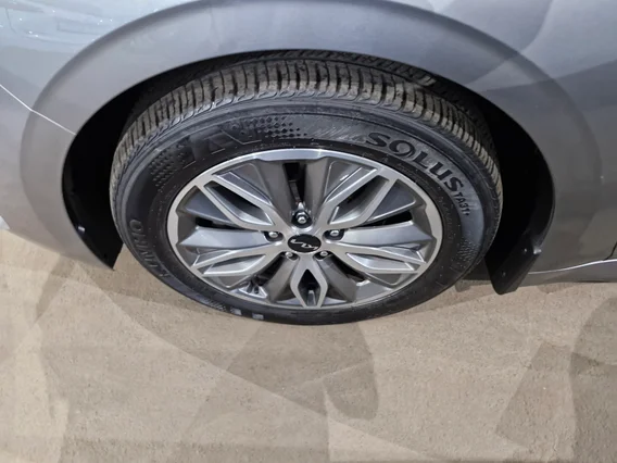 Kia K5 GL MID 2023 
