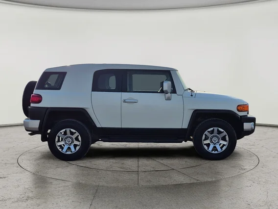 تويوتا اف جي FJ Cruiser 2023 دبل