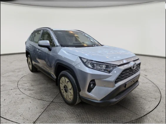 Toyota RAV4 XLE 2024 