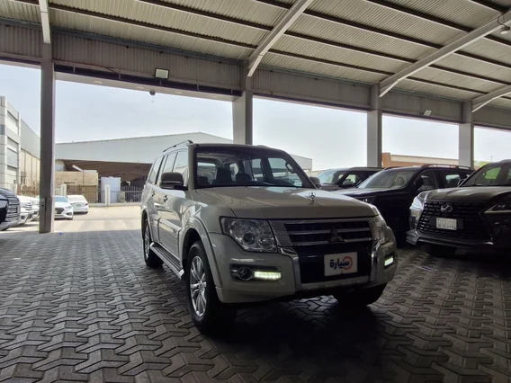 ميتسوبيشي باجيرو GLS 5Doors 2021 دبل