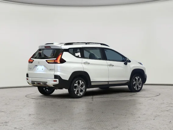 ميتسوبيشي إكسباندر كروس  2025 