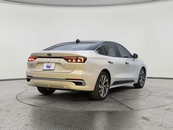 Ford Taurus Titanium 2023 
