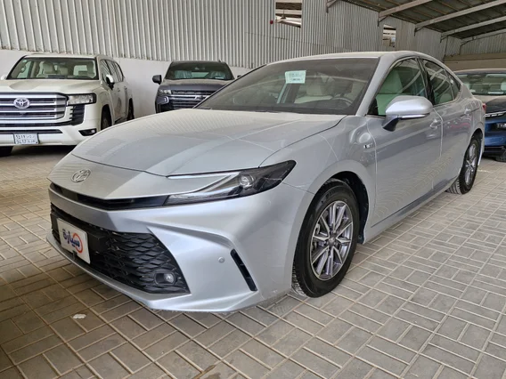 Toyota Camry  E HEV 2025 