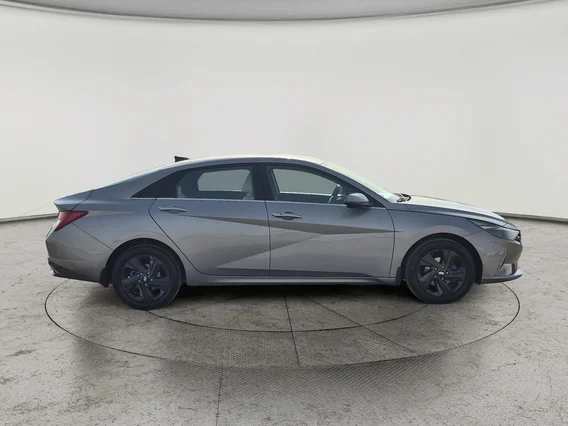 Hyundai Elantra Smart Plus 2021 