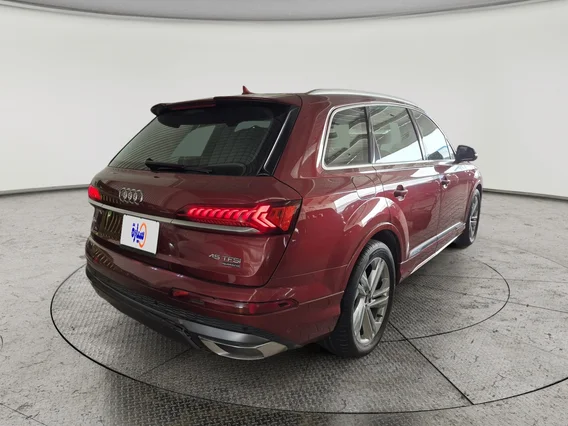 اودي Q7  2021 