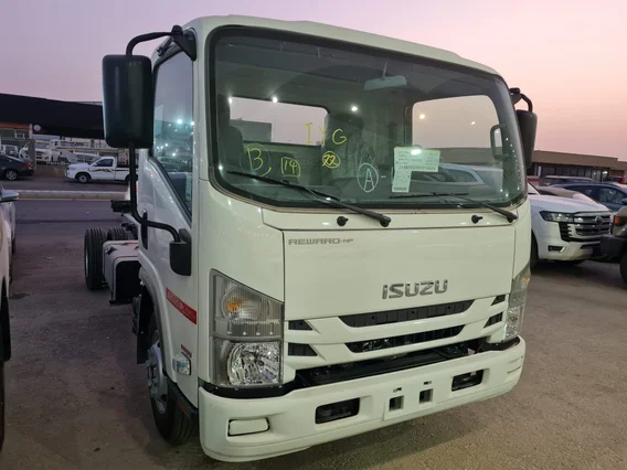 Isuzu Dyna شاص قصير 2025 