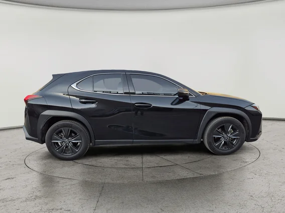 Lexus UX 200 2021 