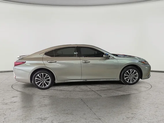 Lexus ES 250 2024 