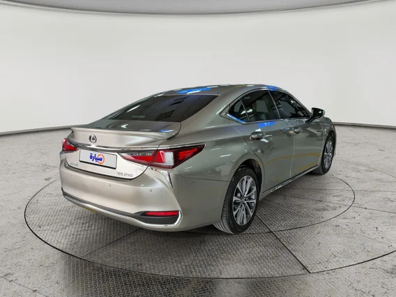 Lexus ES 250 2024 