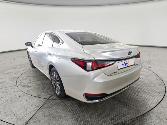 Lexus ES 300 H 2022 