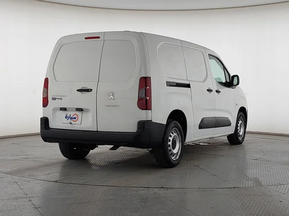 بيجو بارتنر Long van 2022 