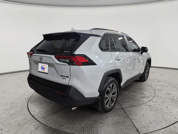 Toyota RAV4 XLE 2025 