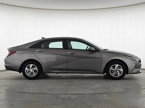 Hyundai Elantra Smart 2022 