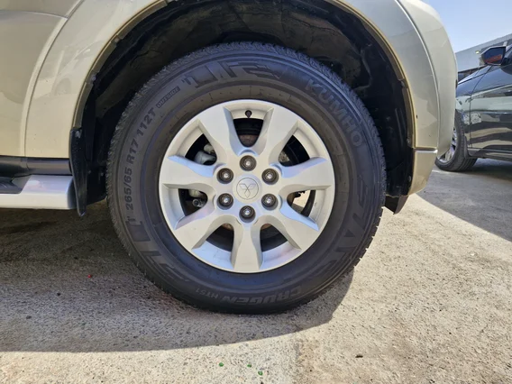 ميتسوبيشي باجيرو GLS 5Doors 2020 دبل
