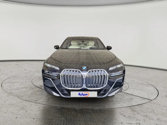 بي ام دبليو الفئة السابعة 735i 2024 