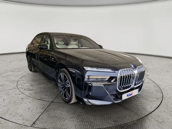 بي ام دبليو الفئة السابعة 735i 2024 