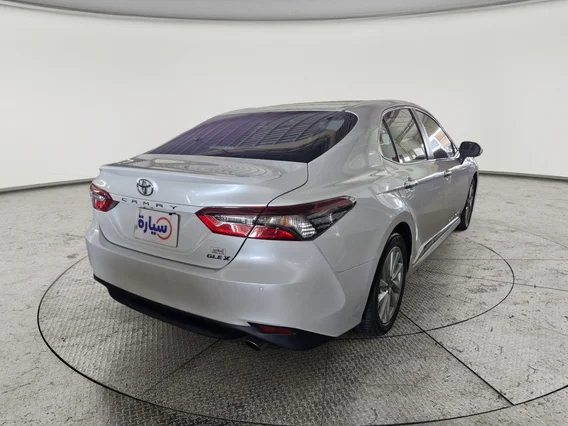 Toyota Camry  GLEX 2023 