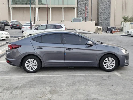 Hyundai Elantra Smart 2020 