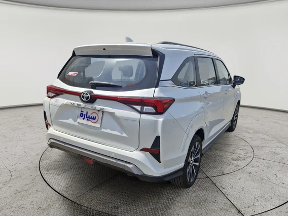 تويوتا فيلوز GLX 2024 