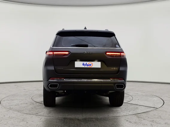Jeep Grand Cherokee اوفرلاند 2023 