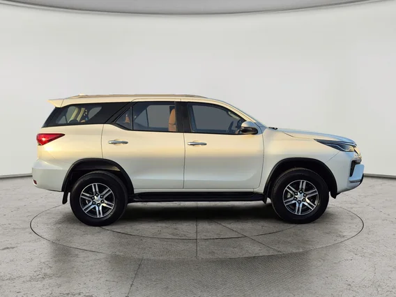 Toyota Fortuner VX 2023 دبل