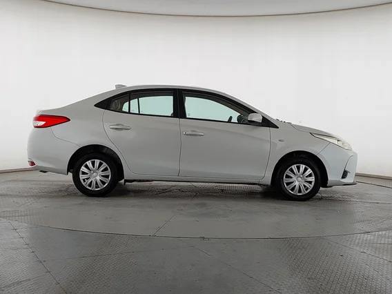 Toyota Yaris  Y 2022 